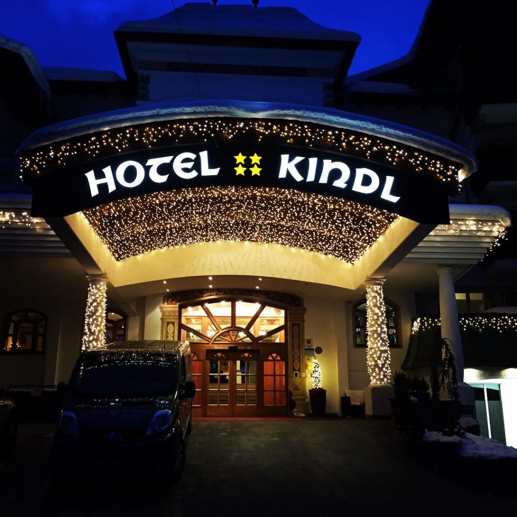 Hotel Kindl Eingangsbereich Beleuchtung von Starline