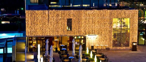 Therme Meran Gebäude Eins Beleuchtung